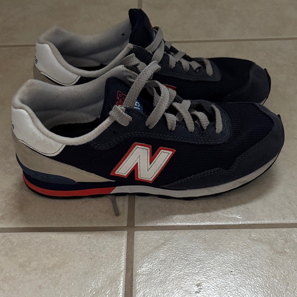 New Balance Dark Blue Sneakers with Red and White Details - Picture 3 of 4